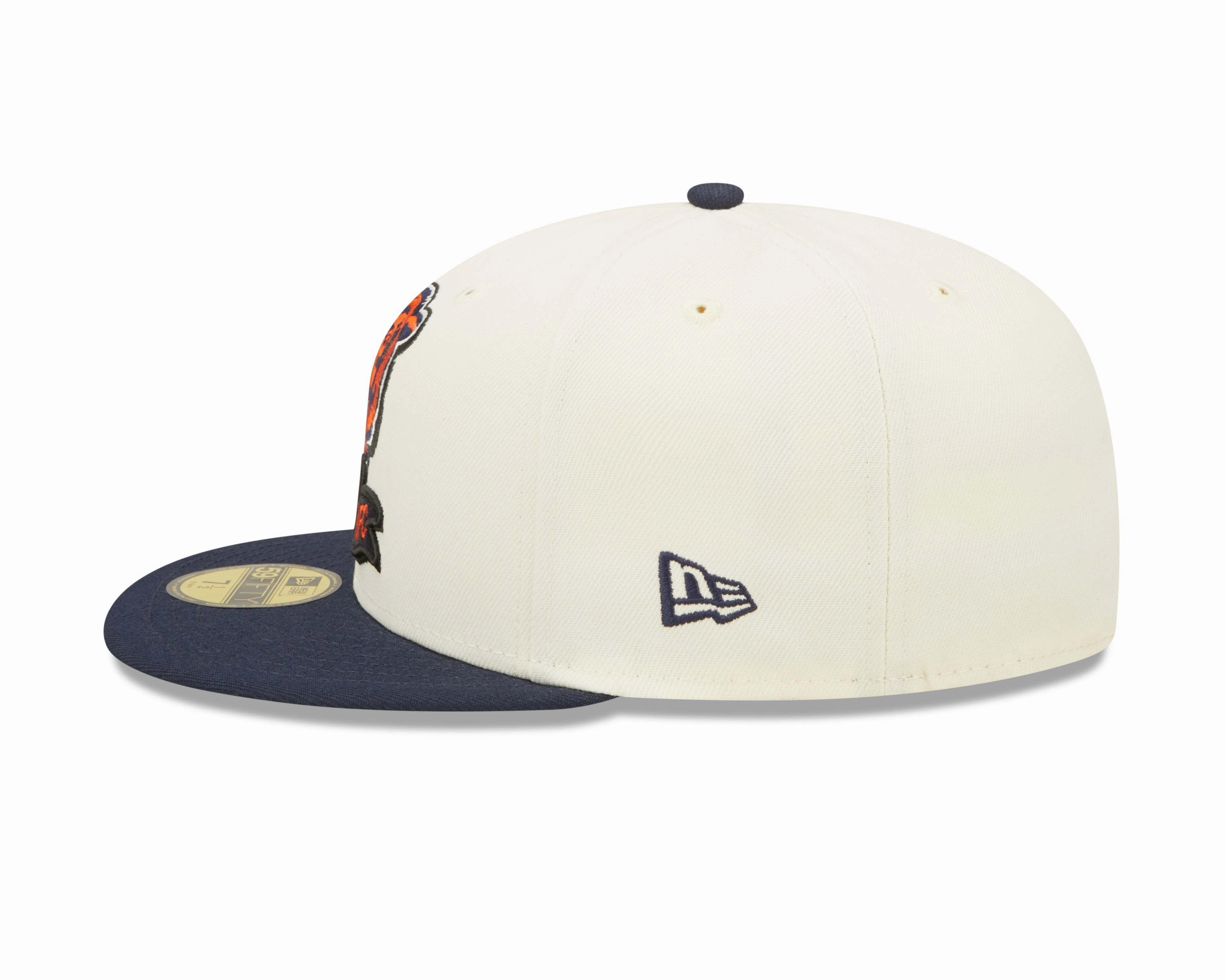 Chicago Bears Mascot Logo 2 Tone Cream/Navy 2022 Sideline New Era 59FIFTY Fitted Hat