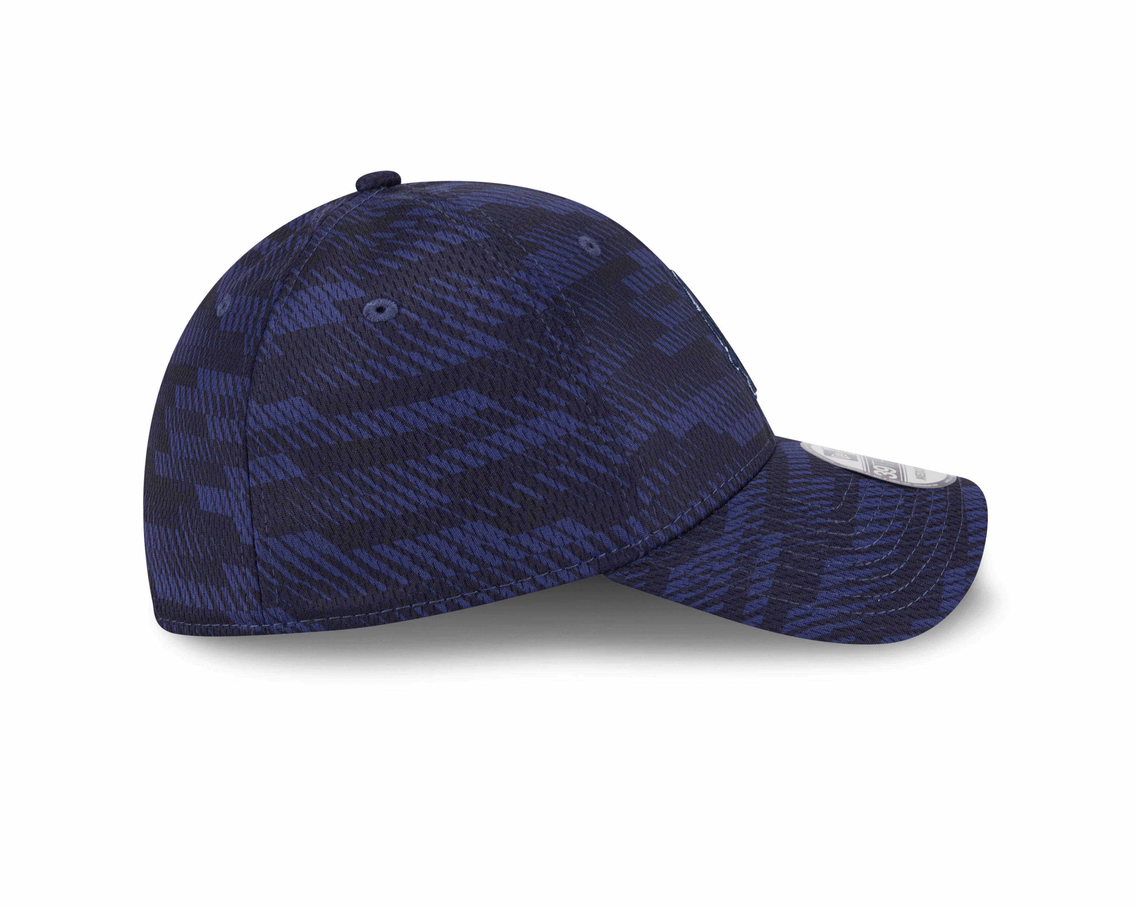 Chicago Cubs Navy 2025 Clubhouse 1914 Bear Alternate New Era 39THIRTY Flex Hat