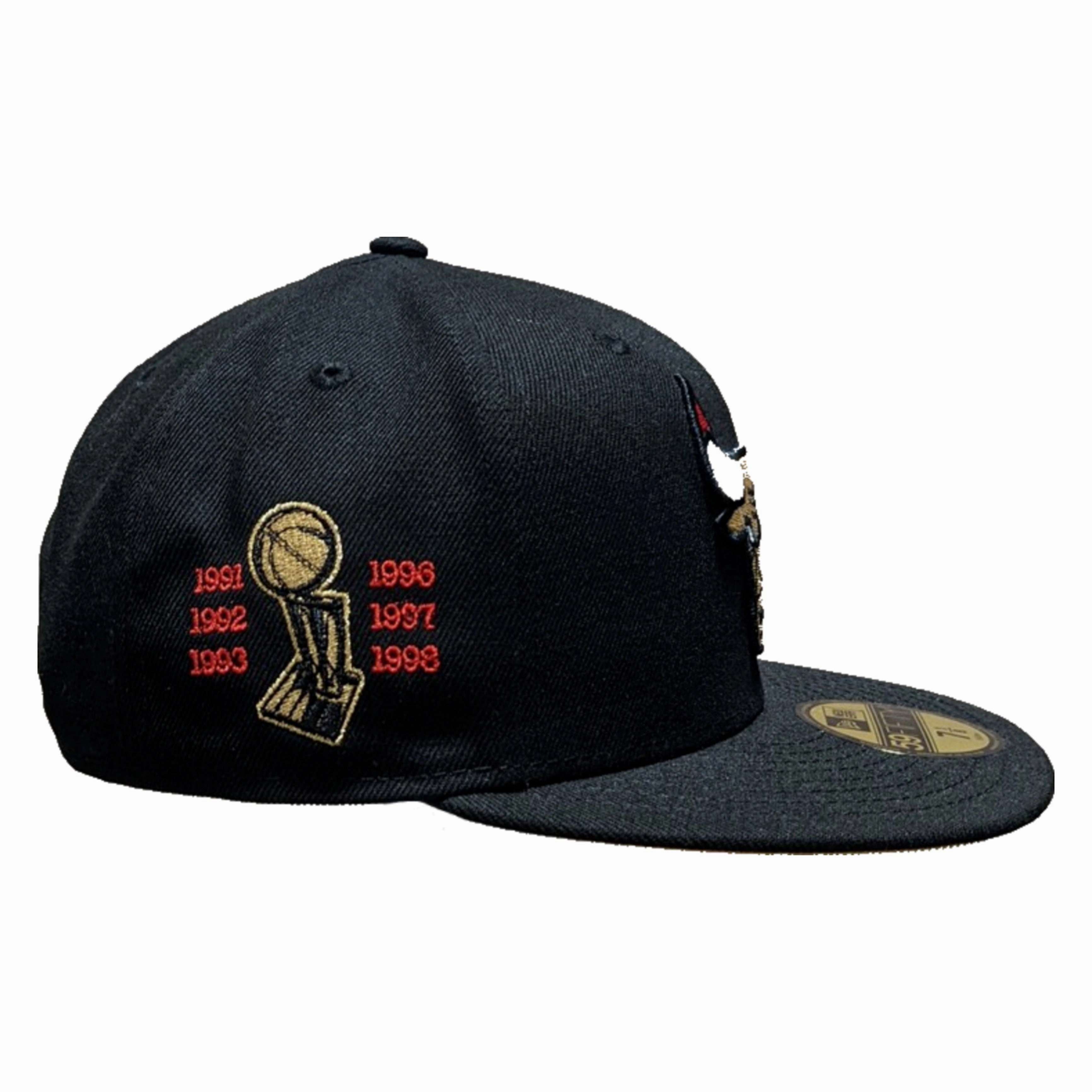Men's Chicago Bulls New Era Black University Gold 59FIFTY Fitted Hat