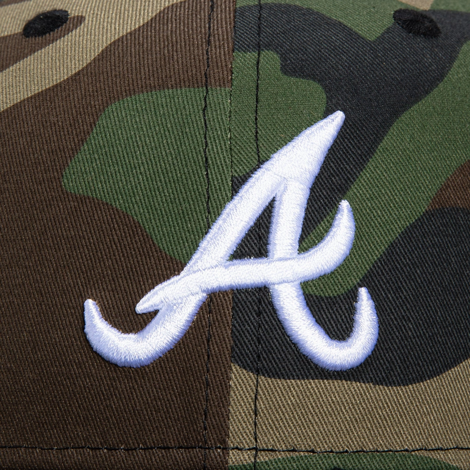 New Era 9Fifty MLB Basic Atlanta Braves Snapback Hat - Camo. White