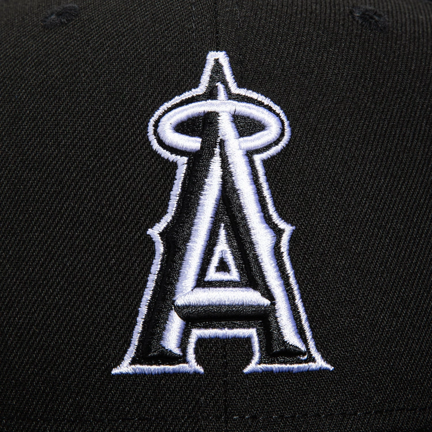 New Era 9Fifty MLB Basic Los Angeles Angels Snapback Hat - Black. White